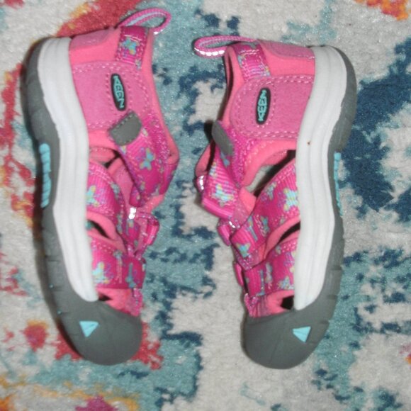 Keen Newport H2 Pink with Blue Butterflies Closed Toe Sandals Shoes Toddler ~ 6 - Picture 2 of 5